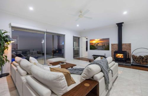Bald Knob House | Petrichor Estate - 360 Views Pool & Spa