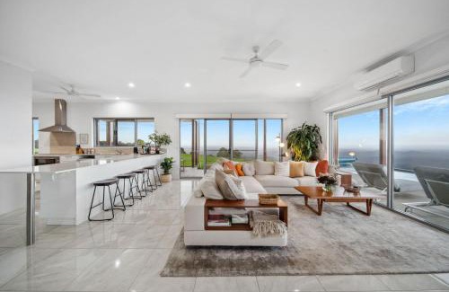 Bald Knob House | Petrichor Estate - 360 Views Pool & Spa
