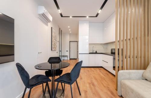 Pechers'kyi District Apartment | Petrovdom 2-5 new apartment in RC Novopecherski Lypky, 19B Andrii Verkhogliad Street