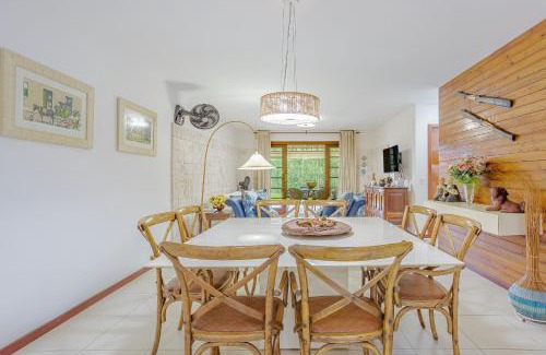 Praia do Forte Apartment | PF08 Condomínio à Beira-Mar com 3 Suítes na Praia do Forte