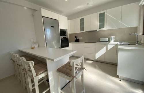 Paphos Apartment | Phaedrus Living: City View Luxury Flat Androcleous