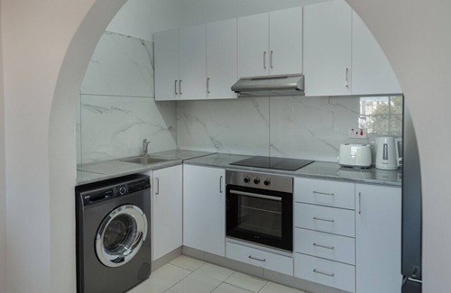 Old Town Apartment | Phaedrus Living: Golden Seaview Residence