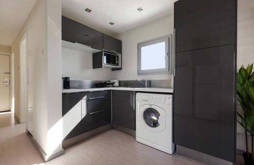 City Centre Apartment | Phaedrus Living: Mini Art House Warhol