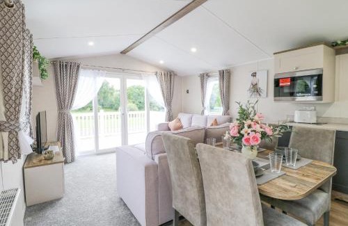 Swannington House | Pheasant Lodge