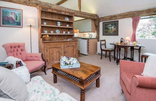 Henley-on-Thames Cottage | Pheasants Hill Old Byre