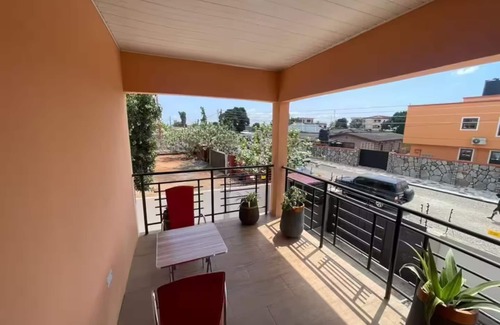 North Kaneshi Apartment | PHILLIPA'S PLACE with Wi-Fi, AC in phenomenal Accra. ESCAPE.RELAX.REPEAT