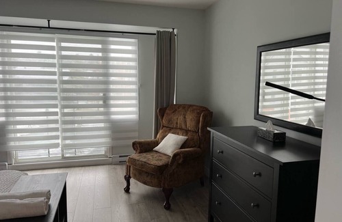 Magog Apartment | Phoenix condo near Lake Memphremagog