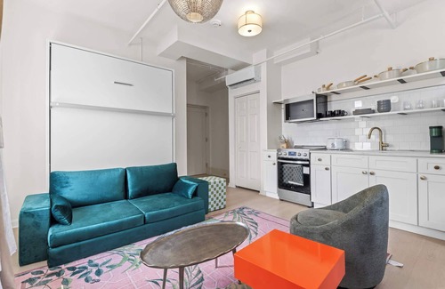 East Market District Apartment | Phoenix – Cozy, Charming Hideaway in Louisville