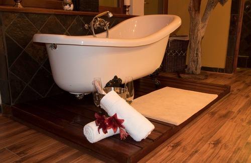 Bela-Bela Cabin | Phumelelo Lodge