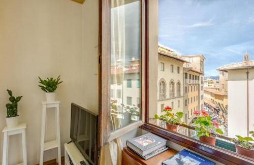 Oltrarno Apartment | Piazza Santa Felicita