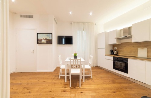 Quartiere XVII Trieste Apartment | Piazzetta Romana Luxury House