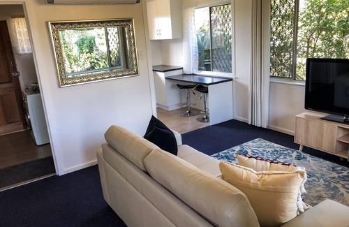 Rangeville Villa | Picnic Point Villas - perfectly located