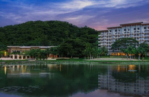 Nasugbu Apartment | Pico de Loro Beach and Country Club 3brCaa41Lagoon