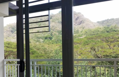 Nasugbu Apartment | Pico de Loro Cove at Hamilo Coast, 1BR condo for 6guests (7 with child 0-1y/o)