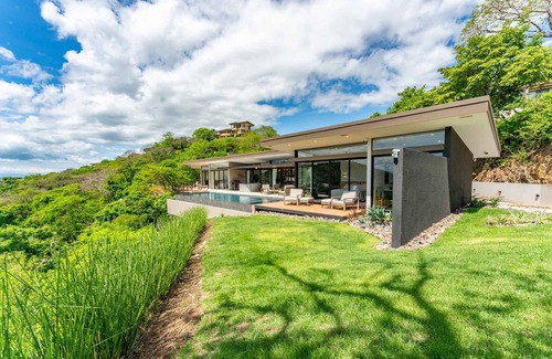 Panama Beach Villa | Picture-Perfect Ocean-View Villa – Ideal for Families & Relaxation