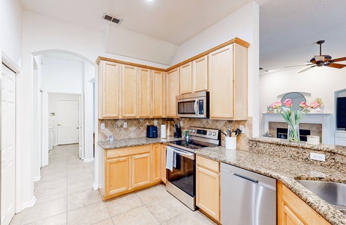 Fleming Island House | Picture-perfect getaway with saltwater pool, outdoor bar, grill & soaking tub