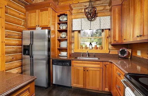 Jefferson Township Cabin | Picturesque Log Home, Family Fun with Scenic Views