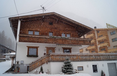 Oetz Apartment | Pienz Apart 2-5 persons