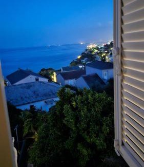 Pietranera Apartment | pietranera village terrasse vue exceptionnelle sur la mer