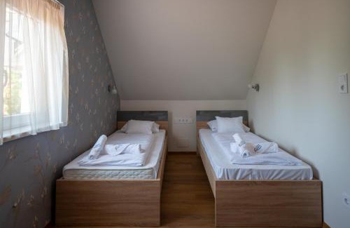 Bekesszentandras Villa | Pihenőkert Vendégház