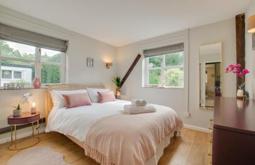Woodbridge House | Pike Perch