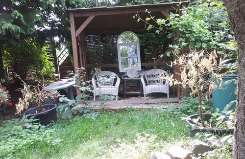 Juechen Apartment | Pilgerglück the vacation apartment with a beautiful garden and many extras