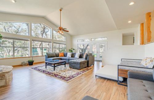 Dripping Springs House | Pin Oak Farmhouse with Patio in Dripping Springs