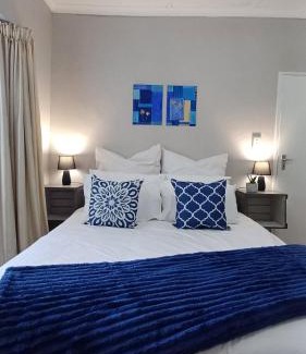 Hilton Apartment | Pin Oak Inn