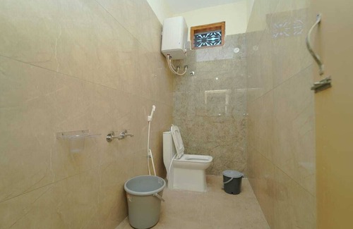 Tirupati Apartment | Pinaka Homestay, A charming 2-bedroom flat with AC, WiFi in pleasant Tirupati