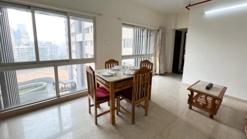 Malad East Hotel | Pinaki Comfort Stay Malad - Near Nesco & Oberoi Mall