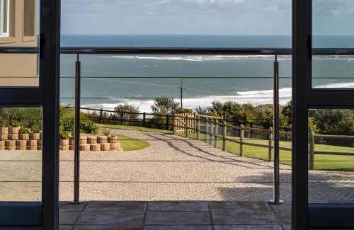 Brenton-on-Sea Apartment | Pincushion Heights