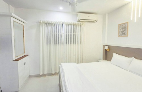 Sea View Ward Bed & Breakfast | Pine Beach House