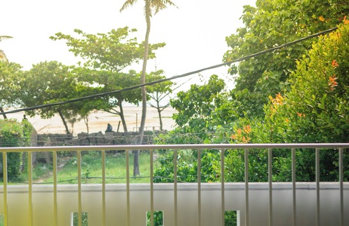 Sea View Ward Bed & Breakfast | Pine Beach House