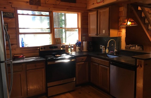 Brantingham Cottage | Pine Cone Point, Charming ADK Camp, 180' Lakefront On Pristine Brantingham Lake