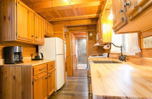 Millersburg House | Pine Cove Treehouses & Cabins