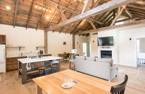 Millersburg House | Pine Cove Treehouses & Cabins