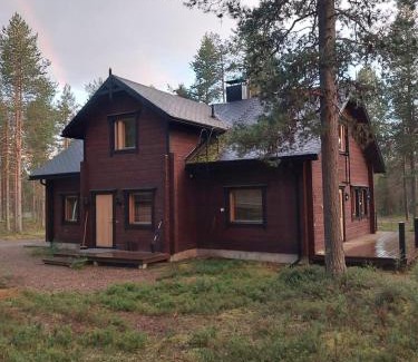 Koengaes Villa | Pine Forest Hideout - Villa Tapiontytär