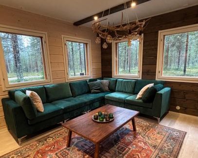 Koengaes Villa | Pine Forest Hideout - Villa Tapiontytär