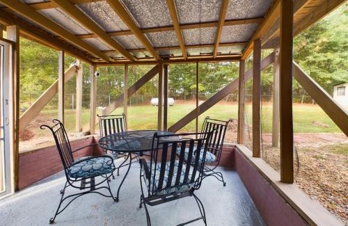 Pine Forest House | Pine Forest Zen Cottage - 10 min to Fort Bragg