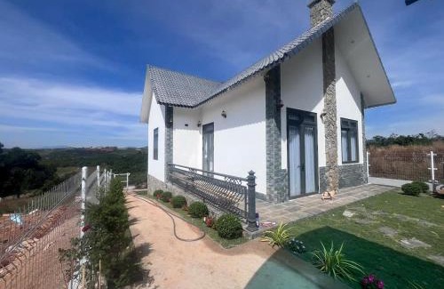 Lam Ha Villa | Pine hill villas & Camping