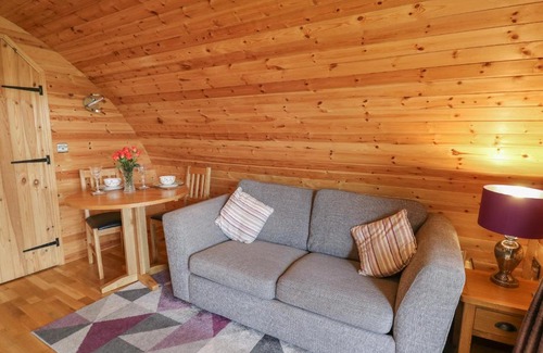 Llanddeusant House | Pine Lodge