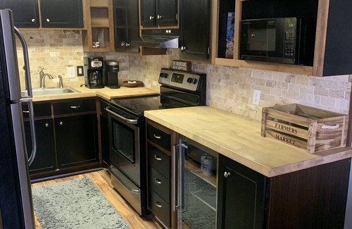 Beech Mountain Ski Chalet | Pine Ridge retreat on Beech Mountain, quiet with fireplace and mountain views!