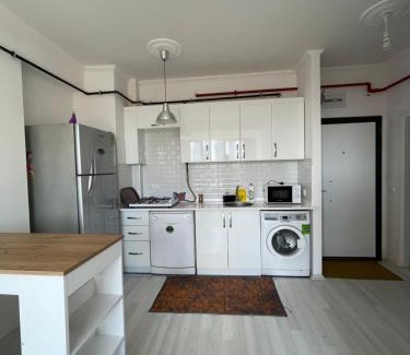 Kagithane Apartment | Pine Valley Home & Levent Metro