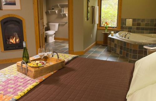 Bayfield Bed & Breakfast | Pinehurst Inn Bed & Breakfast