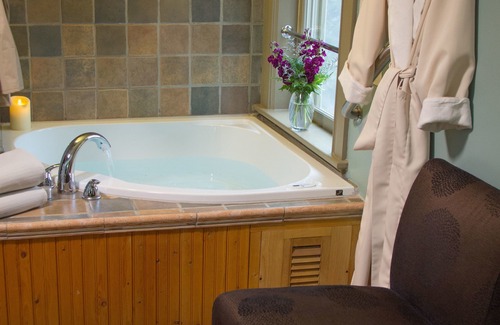 Bayfield Bed & Breakfast | Pinehurst Inn Bed & Breakfast