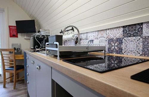Roybridge Cabin | Pinemarten Lodge near Roy Bridge