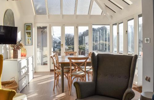 St Margaret's at Cliffe House | Pines Cottage - Uk42110