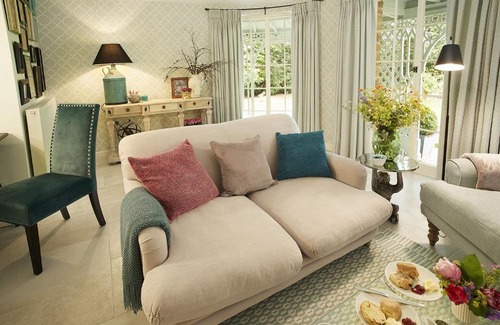 Weston Under Lizard House | Pink Cottage