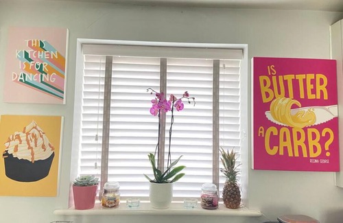 Dunstable Apartment | Pink Paradise - 2 bedrooms in Luton & Airport