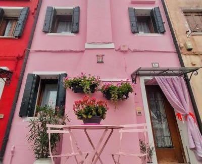 Burano Apartment | Pink Paradise